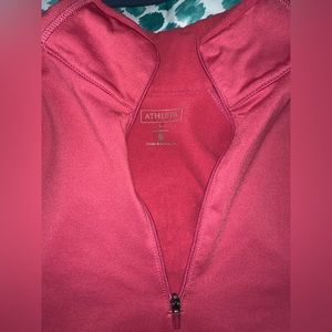 WOMEN’S ATHLETA SZ L QUARTER ZIPPULLOVER